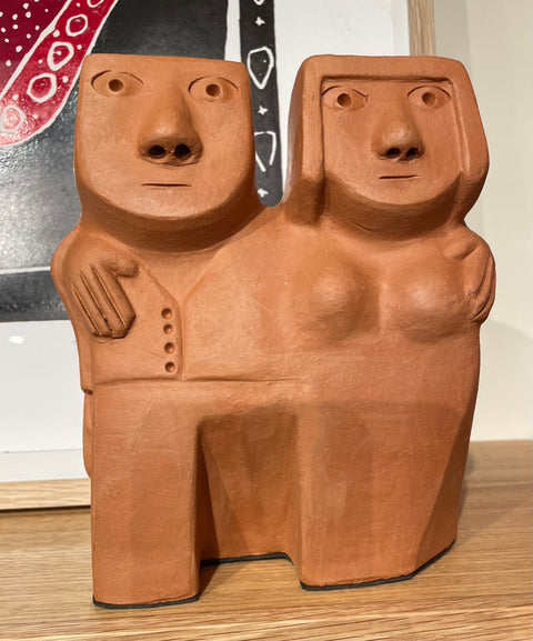 “Romantic Couple" Ceramic Sculpture by artist Mano de Bae