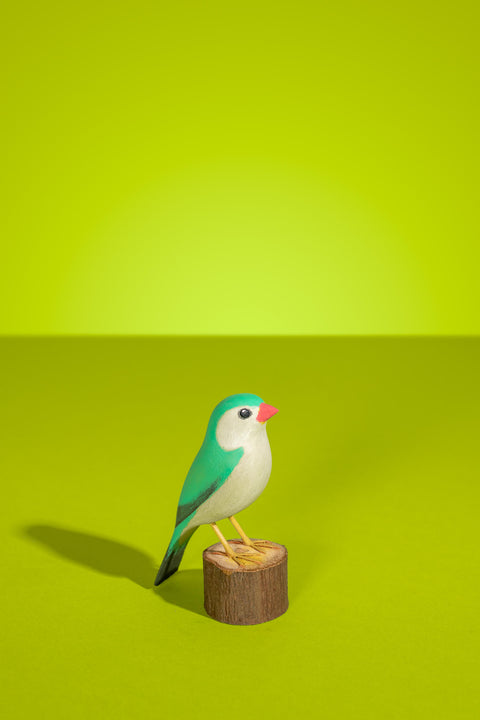 "Macaquinho" Branco Hand-carved Brazilian Bird Ornament
